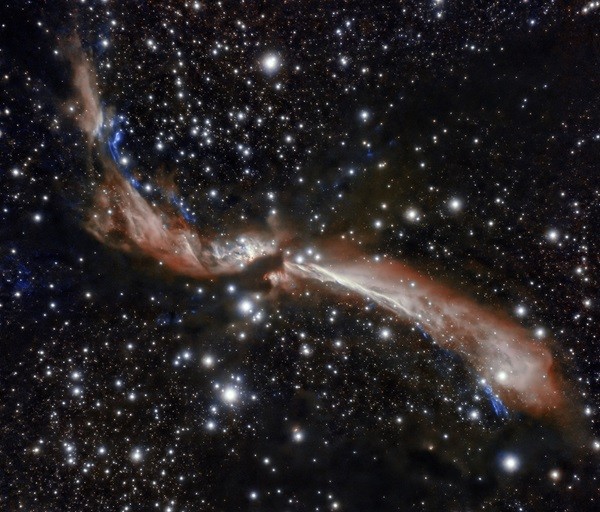 Snapshot: A stellar jet with a sinuous shape