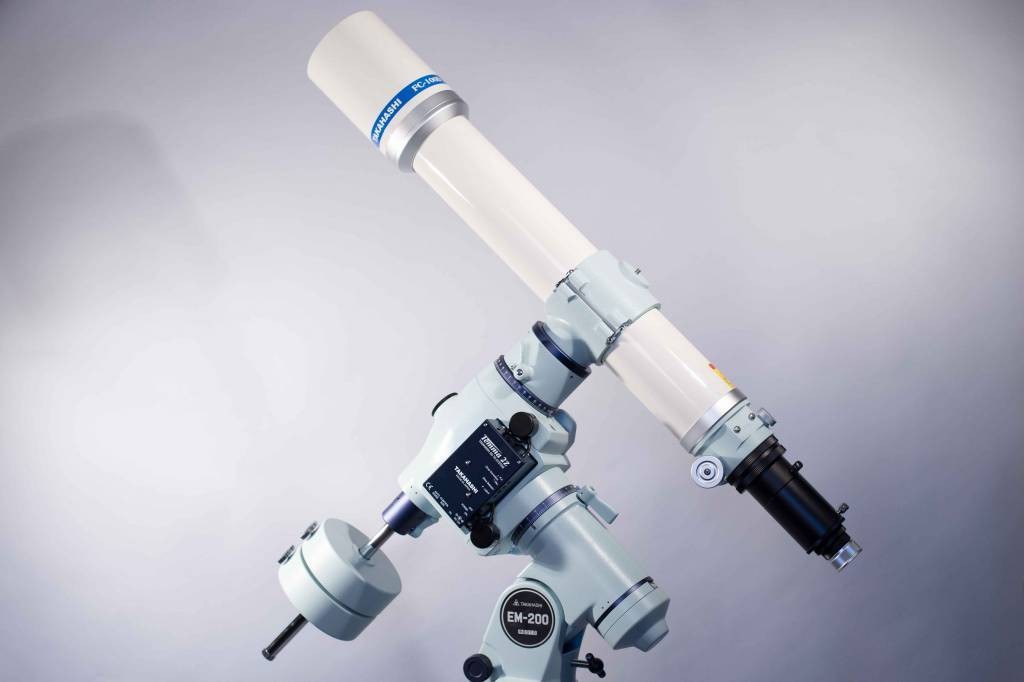 Takahashi FC-100DL f/9 Apo Refractor